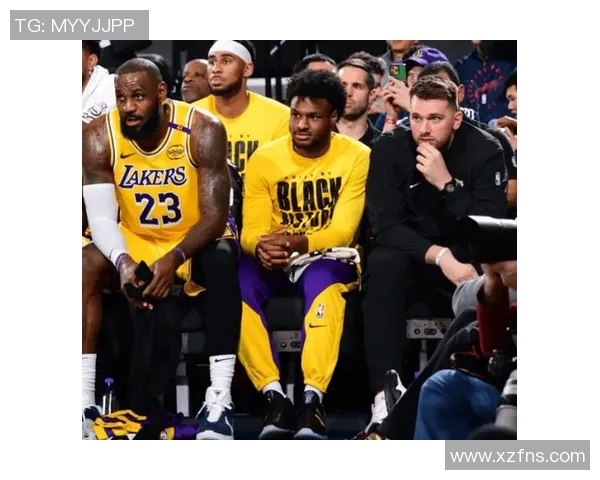 詹姆斯全明星投票突破重围成功升至西部第八引发球迷热议